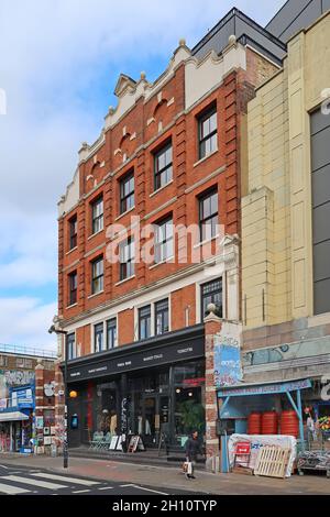 The Market Building sur Rye Lane, Peckham, Londres, Royaume-Uni.Bâtiment victorien récemment rénové contenant des boutiques, des studios, des restaurants et un espace de travail. Banque D'Images