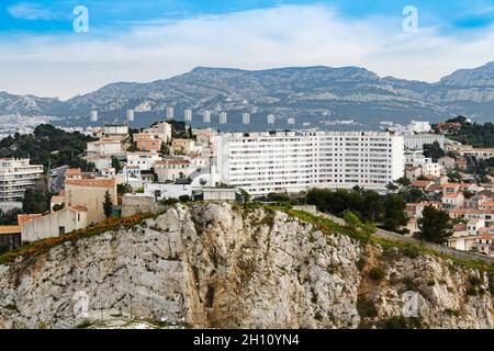 Marseille, France ; 29 mars 2011 : vue panoramique de notre-Dame de la Garde. Banque D'Images