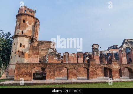 Ruines du complexe de résidence à Lucknow, État de l'Uttar Pradesh, Indiaíz Banque D'Images