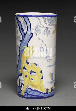 Vase, c. 1885. Emile Gallé (Français, 1846-1904). Faïence ; diamètre : 12,7 cm (5 in.) ; total : 25,3 cm (9 15/16 po). Banque D'Images