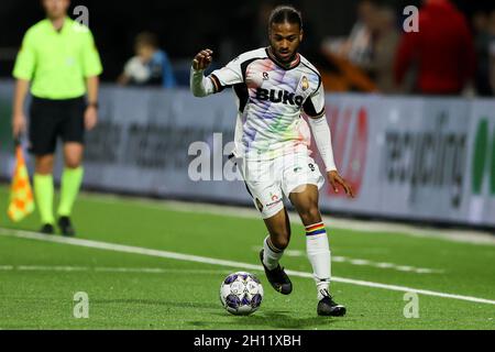 VELSEN-ZUID, PAYS-BAS - OCTOBRE 15: Rashaan Fernandes de SC Telstar pendant le match néerlandais de Keukenkampidivoenie entre Telstar et FC Volendam au stade Buko le 15 octobre 2021 à Velsen-Zuid, pays-Bas (photo de Hans van der Valk/Orange Pictures) Credit: Orange pics BV/Alay Live News Banque D'Images