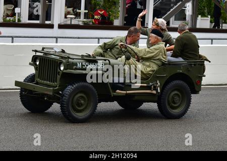 Willys Jeep, Victory Parade, Goodwood Revival 2021, Goodwood, Chichester,West Sussex, Angleterre, septembre 2021. Banque D'Images