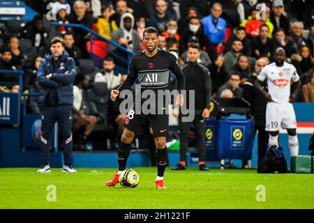 Paris, France.15 octobre 2021.PARIJS, FRANCE - OCTOBRE 15: Georginio Wijnaldum de Paris Saint-Germain lors du match de la Ligue française 1 entre Paris Saint-Germain et Angers au Parc des Princes le 15 octobre 2021 à Parijs, France (photo de Matthieu Mirville/Orange Pictures) Credit: Orange pics BV/Alay Live News Banque D'Images