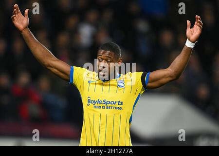 Chuks Aneke #15 de Birmingham City réagit à une décision dans, le 10/15/2021.(Photo de Craig Thomas/News Images/Sipa USA) crédit: SIPA USA/Alay Live News Banque D'Images