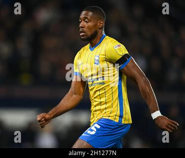 Chuks Aneke #15 de Birmingham City pendant le match à, le 10/15/2021.(Photo de Craig Thomas/News Images/Sipa USA) crédit: SIPA USA/Alay Live News Banque D'Images