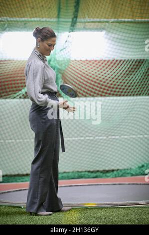 Kronoberg, Suède.15 octobre 2021.La princesse de la Couronne Victoria de Suède visite la salle de sport Arenastaden à Vaxjo, en Suède, le 15 octobre 2021.Le couple Crown Princess effectue une visite du comté d'une journée à Kronoberg.Photo de Stefan Lindblom/ABACAPRESS.COM crédit: Abaca Press/Alay Live News Banque D'Images