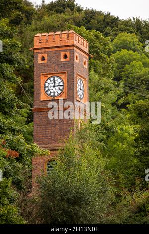 Royaume-Uni, Angleterre, Worcestershire, Great Malvern, North Malvern Road,1901 Tour de l'horloge-citerne érigée en puits pour commémorer le couronnement d'Edward VII Banque D'Images