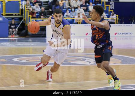 Levallois, France.15 octobre 2021.Tomer GINAT (41) de Boulogne-Levallois lors du championnat français, BetClic Elite Basketball match entre Metropolitans 92 et BCM Gravelines-Dunkerque le 15 octobre 2021 au Palais des Sports Marcel Cerdan à Levallois, France - photo Ann-Dee Lamour / CDP MEDIA / DPPI crédit: DPPI Media/Alay Live News Banque D'Images