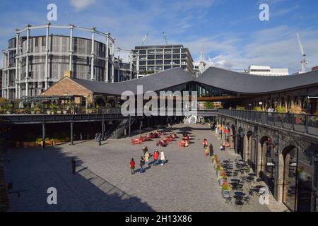 Centre commercial Coal Drops Yard à King's Cross.Londres, Royaume-Uni, 15 octobre 2021. Banque D'Images
