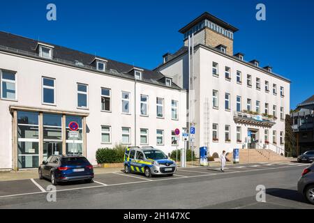 Allemagne, Velbert, Velbert-Mitte, Bergisches Land, Niederbergisches Land,Niederberg, Rhénanie-du-Nord-Westphalie, NRW, hôtel de ville,parking voitures Banque D'Images