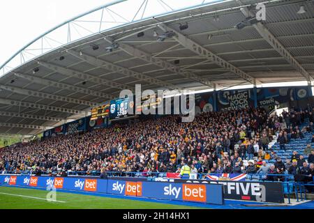 Huddersfield, Royaume-Uni.16 octobre 2021.Fans de Hull City à Huddersfield, Royaume-Uni le 10/16/2021.(Photo par Ben Early/News Images/Sipa USA) crédit: SIPA USA/Alay Live News Banque D'Images