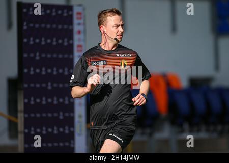 Bruxelles, Belgique.16 octobre 2021.BRUXELLES, BELGIQUE - OCTOBRE 16: Arbitre Nathan Verboomen lors du match Jupiler Pro League entre Royale Union Saint Gilliose et RFC Seraing chez Joseph Marienstadion le 16 octobre 2021 à Brussel, Belgique (photo de Perry van de Leuvert/Orange Pictures) crédit: Orange pics/Alay BV Live News Banque D'Images