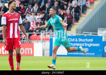 Exeter, Royaume-Uni.16 octobre 2021.Courtney Baker-Richardson, du comté de Newport, célèbre après avoir mis ses équipes en deuxième position.EFL Skybet football League Two Match, Exeter City v Newport County au St.James Park à Exeter, Devon, le samedi 16 octobre 2021. Cette image ne peut être utilisée qu'à des fins éditoriales.Utilisation éditoriale uniquement, licence requise pour une utilisation commerciale.Aucune utilisation dans les Paris, les jeux ou les publications d'un seul club/ligue/joueur. photo par crédit : Andrew Orchard sports photographie/Alay Live News Banque D'Images