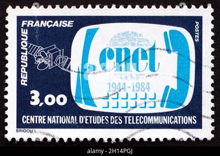 FRANCE - VERS 1984 : timbre imprimé en France dédié au Collège national des télécommunications, 40e anniversaire, vers 1984 Banque D'Images