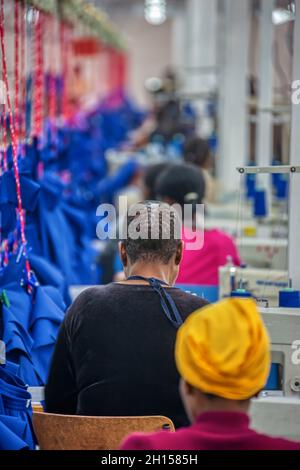 Usine de textile en Afrique Botswana, l'industrialisation en essayant d'éliminer la pauvreté Banque D'Images