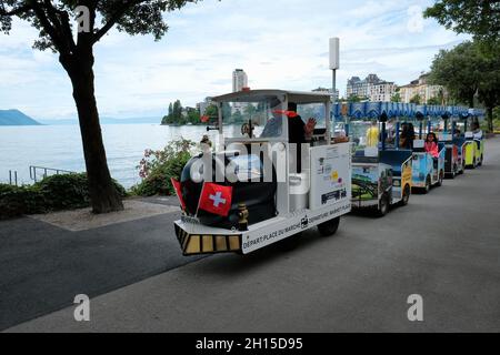 Montreux, Suisse - 3 juillet 2021.Temps de loisirs et trajet en train sur les rives du lac Léman (Genève) à Montreux, Suisse. Banque D'Images