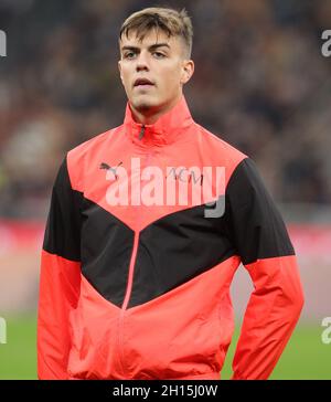 MILAN ITALIE- octobre 16 Stadio G Meazza Daniel Maldini Striker AC Milan avant le match entre l'AC Milan et Vérone au Stadio G. Meazza le 16 octobre 2021 à Milan, Italie. Banque D'Images