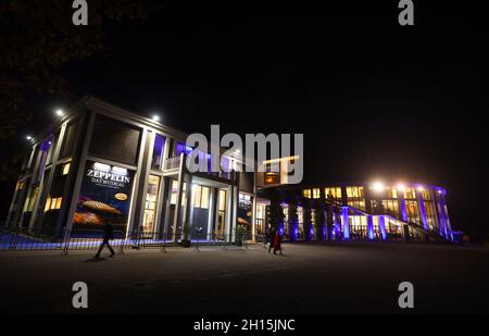 16 octobre 2021, Bavière, Füssen: La Festspielhaus Neuschwanstein à la première mondiale de la comédie musicale 'Zeppelin'.Photo : Karl-Josef Hildenbrand/dpa Banque D'Images