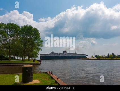 SS Badger, traversier historique au charbon du lac Michigan arrivant à Manitowoc, Wisconsin Banque D'Images