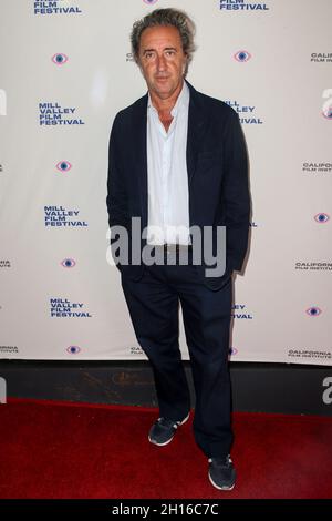 San Rafael, États-Unis.16 octobre 2021.Le réalisateur Paolo Sorrentino arrive au Mill Valley film Festival de projection de "la main de Dieu" au Smith Rafael film Center le 16 octobre 2021 à San Rafael, Californie.Photographie par Christopher Victorio/imageSPACE pour le Mill Valley film Festival crédit: Imagespace/Alamy Live News Banque D'Images