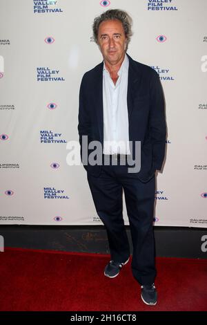 Le réalisateur Paolo Sorrentino arrive au Mill Valley film Festival de projection de "la main de Dieu" au Smith Rafael film Center le 16 octobre 2021 à San Rafael, Californie.Photographie de Christopher Victorio/imageSPACE pour le Mill Valley film Festival/MediaPunch Banque D'Images