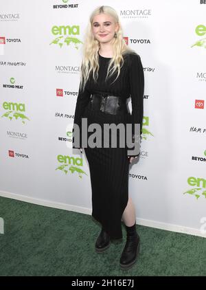 Los Angeles, États-Unis.16 octobre 2021.Harlow Jane arrive au Gala 2021 des prix de l'Association des médias environnementaux (EMA) qui s'est tenu à la boîte de vitesses LA à Van Nuys, CA, le samedi 16 octobre 2021.(Photo par Sthanlee B. Mirador/Sipa USA) crédit: SIPA USA/Alay Live News Banque D'Images