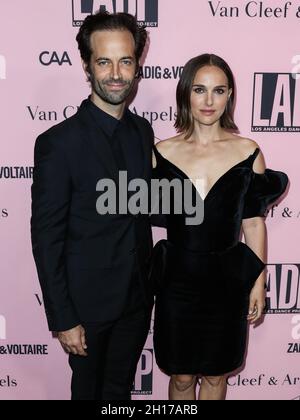 BEVERLY HILLS, LOS ANGELES, CALIFORNIE, États-Unis - OCTOBRE 16 : chorégraphe/danseur Benjamin Millepied et femme/actrice Natalie Portman arrivent au L.A.Gala du projet de danse 2021 - soirée inoubliable sous les étoiles qui a eu lieu au Pritzker Estate le 16 octobre 2021 à Beverly Hills, Los Angeles, Californie, États-Unis.(Photo de Xavier Collin/image Press Agency/Sipa USA) Banque D'Images