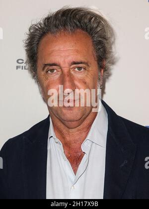 Le réalisateur Paolo Sorrentino arrive au Mill Valley film Festival de projection de «la main de Dieu» au Smith Rafael film Center le 16 octobre 2021 à San Rafael, en Californie.Photographie de Christopher Victorio/imageSPACE pour le Mill Valley film Festival/Sipa USA Banque D'Images