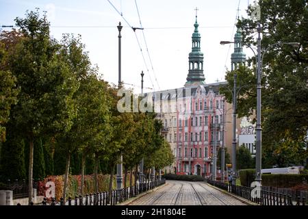 Poznan, Pologne - rues autour de la vieille ville dans la vieille ville de Poznan.Monuments, personnes et paysage urbain. Banque D'Images