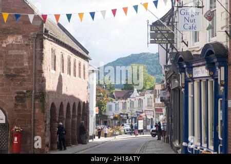 Autour de Ross-on-Wye une petite ville de gloucestershire.High St et Market Banque D'Images