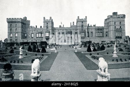 Windsor Castle East Terrace Garden 19e siècle Royal Gardens photographie Banque D'Images