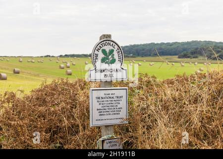 Le National Trust place porte le nom de Sheringham Park, espace ouvert et champs à Weybourne sur la côte nord de Norfolk, East Anglia, Angleterre Banque D'Images