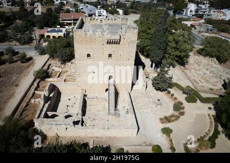 Vue aérienne par drone du château de Kolossi à Limassol.Chypre lieux historiques anciens. Banque D'Images