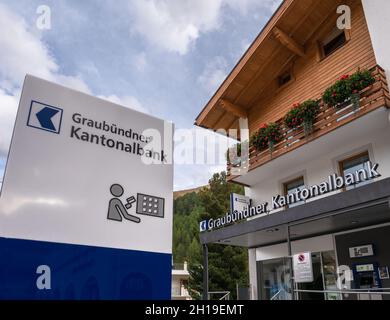 Samnaun, Suisse - 28 septembre 2021 : une banque Graubundner Kantonalbank à Samnaun Banque D'Images