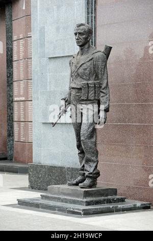 Statue d'un soldat au Mémorial de la gloire à Tiraspol Banque D'Images