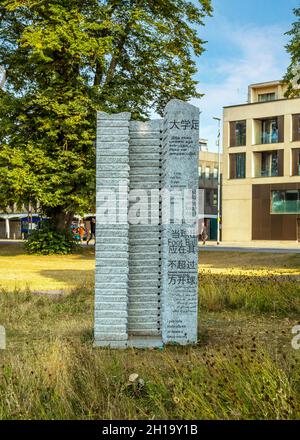 Monument des règles du football à Parker's Piece, Cambridge, Angleterre. Banque D'Images