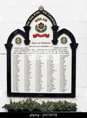dh WW1 Memorial ST PETER PORT GUERNESEY première guerre mondiale un rouleau d'honneur îles soldats tombés Banque D'Images