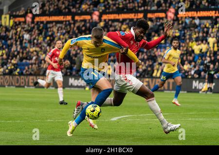 Brondby, Danemark., .Mikael Uhre (11) de Broendby IF et Manjrekar James (5) de Vejle Boldklub vus pendant le match 3F Superliga entre Broendby IF et Vejle Boldklub à Brondby Stadion.(Crédit photo : Gonzales photo/Alamy Live News Banque D'Images