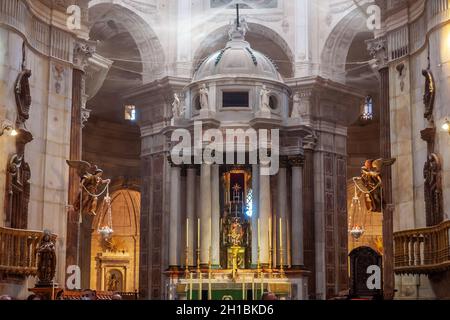 Espagne, Andalousie, Cadix, cathédrale, autel Banque D'Images