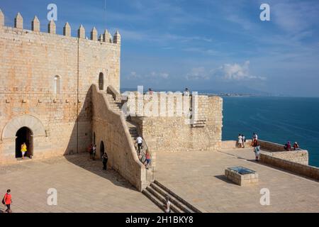 Espagne, Castellon, Peniscola, cour du château des Templiers Banque D'Images