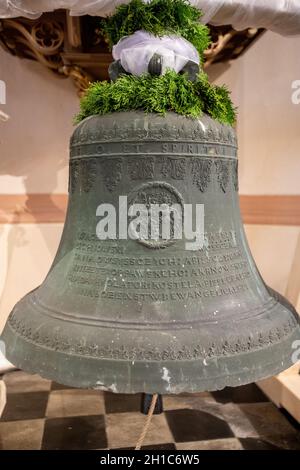 Une cloche saisie par les nazis à Pist, dans le nord de la Moravie, retourne en Tchéquie le 16 octobre 2021 comme symbole de paix dans le cadre d'un projet de retour de cloches qui a commencé à Grotzingen, en Allemagne.(Photo CTK/Vladimir Prycek) Banque D'Images