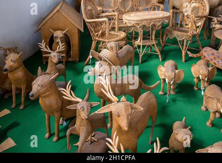 Camacha, Madeira, Portugal - 19 Avril 2018 : l'Osier productss en vente dans un magasin d'usine en Camacha sur l'île de Madère. Portugal Banque D'Images