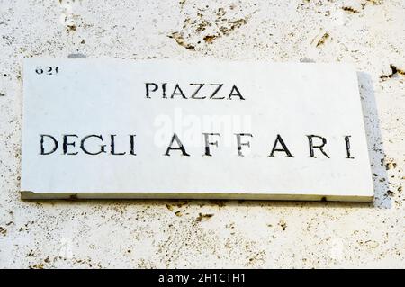 Milan, ITALIE - 22 SEPTEMBRE 2017 : place Piazza degli Affari à Milan, Italie Banque D'Images