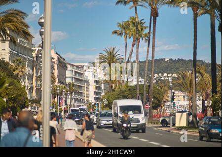 NICE, FRANCE 26 FÉVRIER 2020 : bâtiments dans les rues de Nice en France Banque D'Images