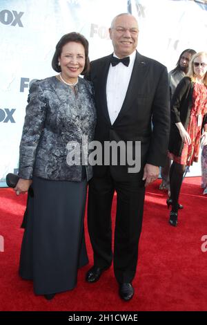 **PHOTO DE FICHIER** Colin Powell meurt de complications de Covid.Alma Powell et Colin Powell à la 42e édition des NAFACP image Awards au Shrine Auditorium de Los Angeles, Californie.4 mars 2011.© MPI20/MediaPunch Inc Banque D'Images