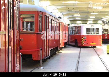 In der ehemaligen Remise Erdberg ist 2014 das neue Verkehrsmuseum der Wiener Linien entstanden.Es zeigt historische und moderne Fahrzeuge und bietet Banque D'Images