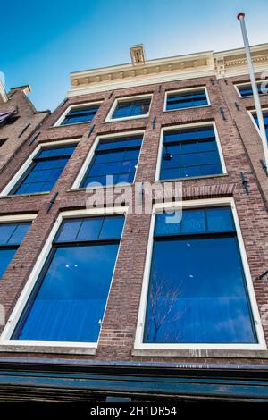 AMSTERDAM, PAYS-BAS - MARS 2018 : façade de la maison d'Anne Frank située dans le quartier du Vieux Central à Amsterdam Banque D'Images