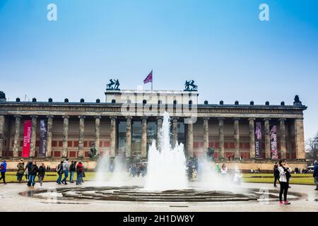 BERLIN, ALLEMAGNE - Mars, 2018 : Altes Museum situé au Lustgarten dans une fin de journée d'hiver froid Banque D'Images