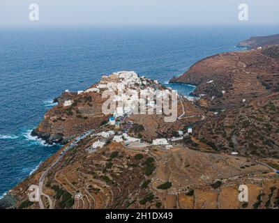 Vue aérienne sur Kastro, île grecque de Sifnos, été Banque D'Images