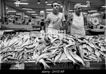 - Cagliari (Sardaigne), mercato comunale di San Benedetto - Cagliari (Sardaigne), marché municipal de San Benedetto Banque D'Images